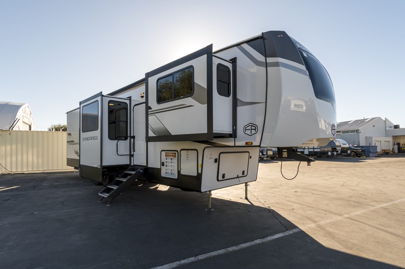 2026 Sandpiper 3990FL